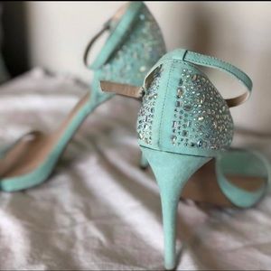 Chinese laundry Turquoise, jeweled high heels.